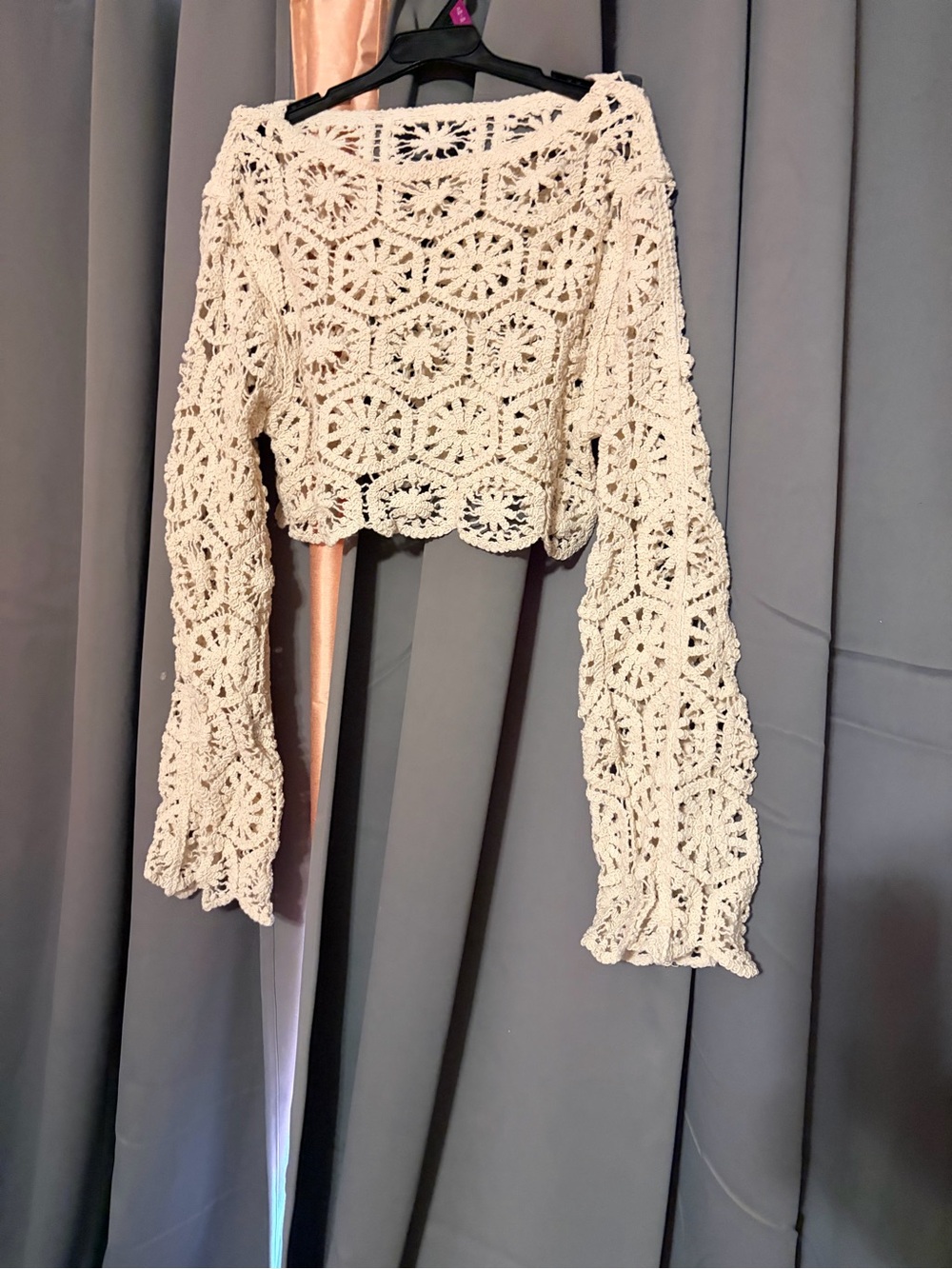 SHEIN Cream Crochet Lace Long Sleeve Crop Top - Picture 2 of 4